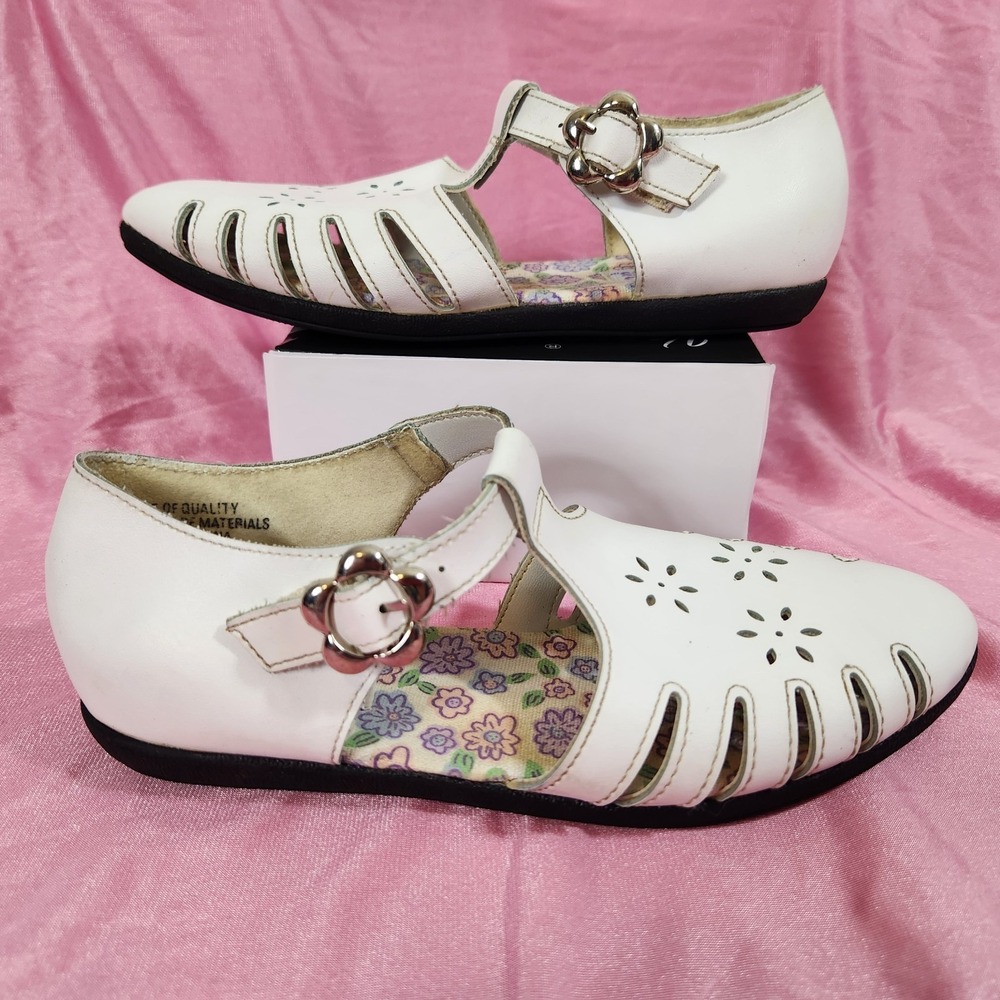 Vintage Girls White T-Strap Mary Jane Fisherman Flats Floral Cutout Shoes Sz 3